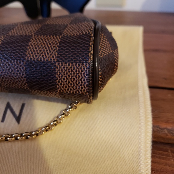 Authentic Louis Vuitton Eva Clutch - Picture 5 of 8